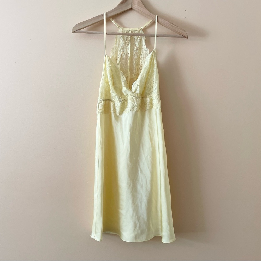 La Vie En Rose Yellow Lace Chemise - Picture 2 of 5